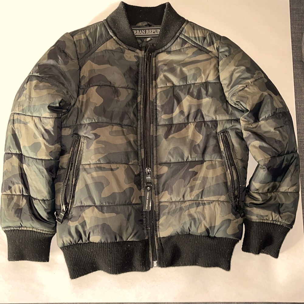 Kids camo zip up puffer jacket